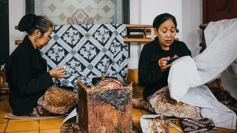 Mengenal Lebih Dekat Batik