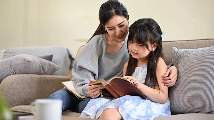 anak dan ibu belajar membaca