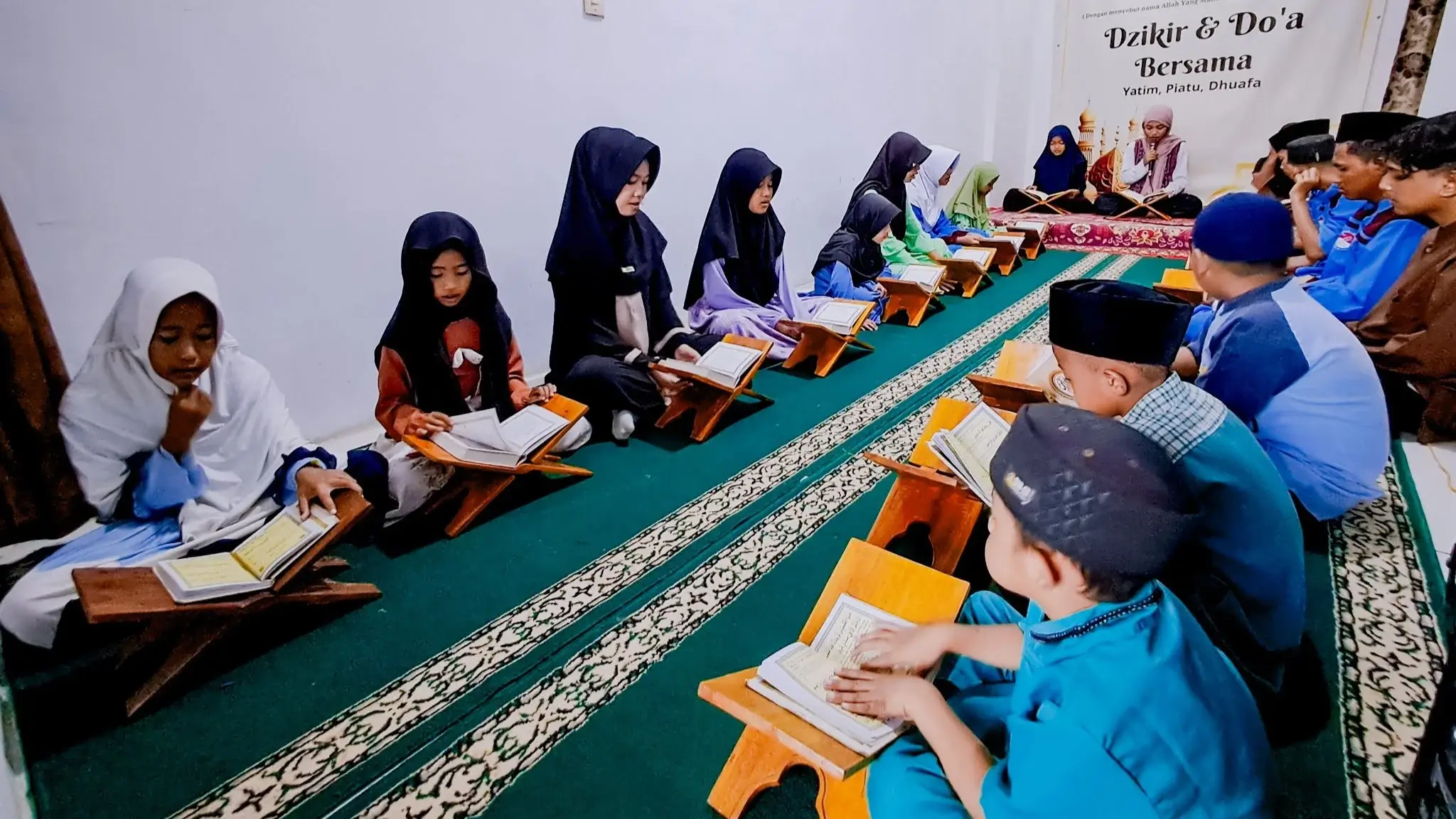 kegiatan dzikir dan doa bersama